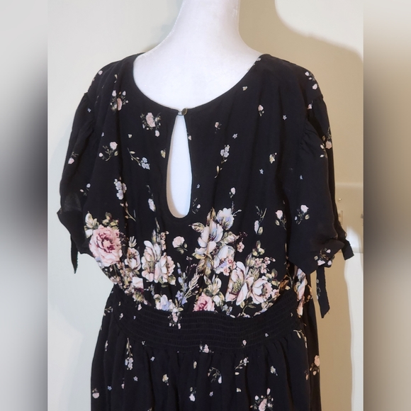 Xhilaration Floral Black and Pink Jumper Romper Women's Size XXL - Picture 5 of 7
